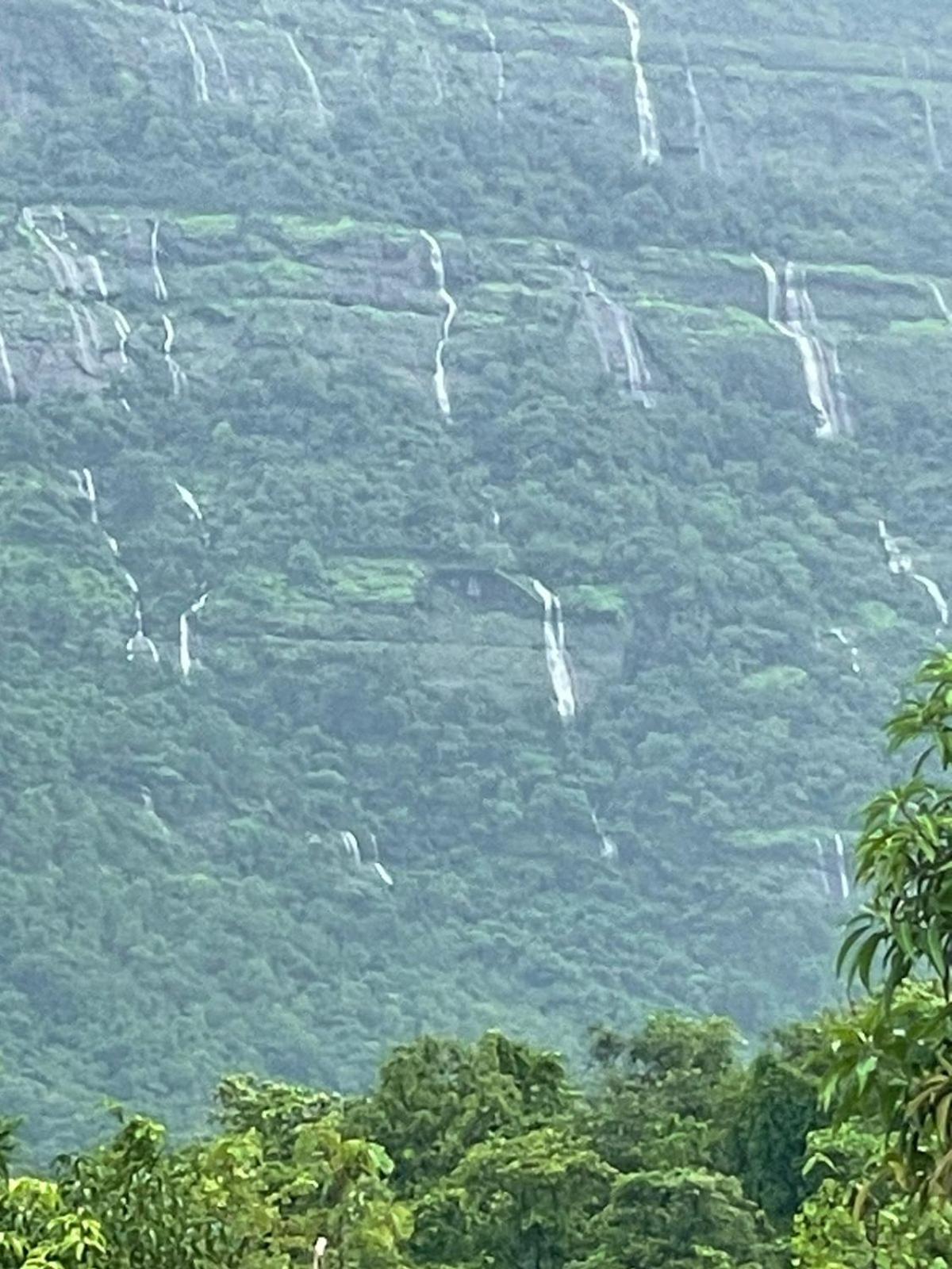 Sahaydri Hill View Agro Tourism - Farm Resort Ghātghar Buitenkant foto